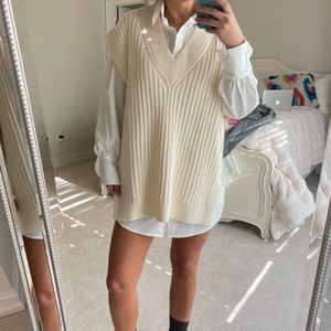 Pretty little thing dress and H&M sweater